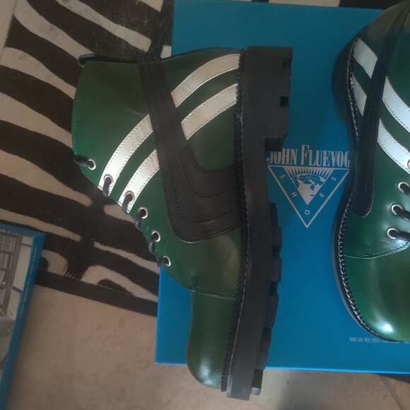 John Fluevog Whitty style boots size 11.5W 9.5M New - Picture 2 of 4